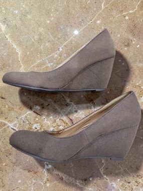 Nine West Women’s Taupe Fabric Wedge Pumps